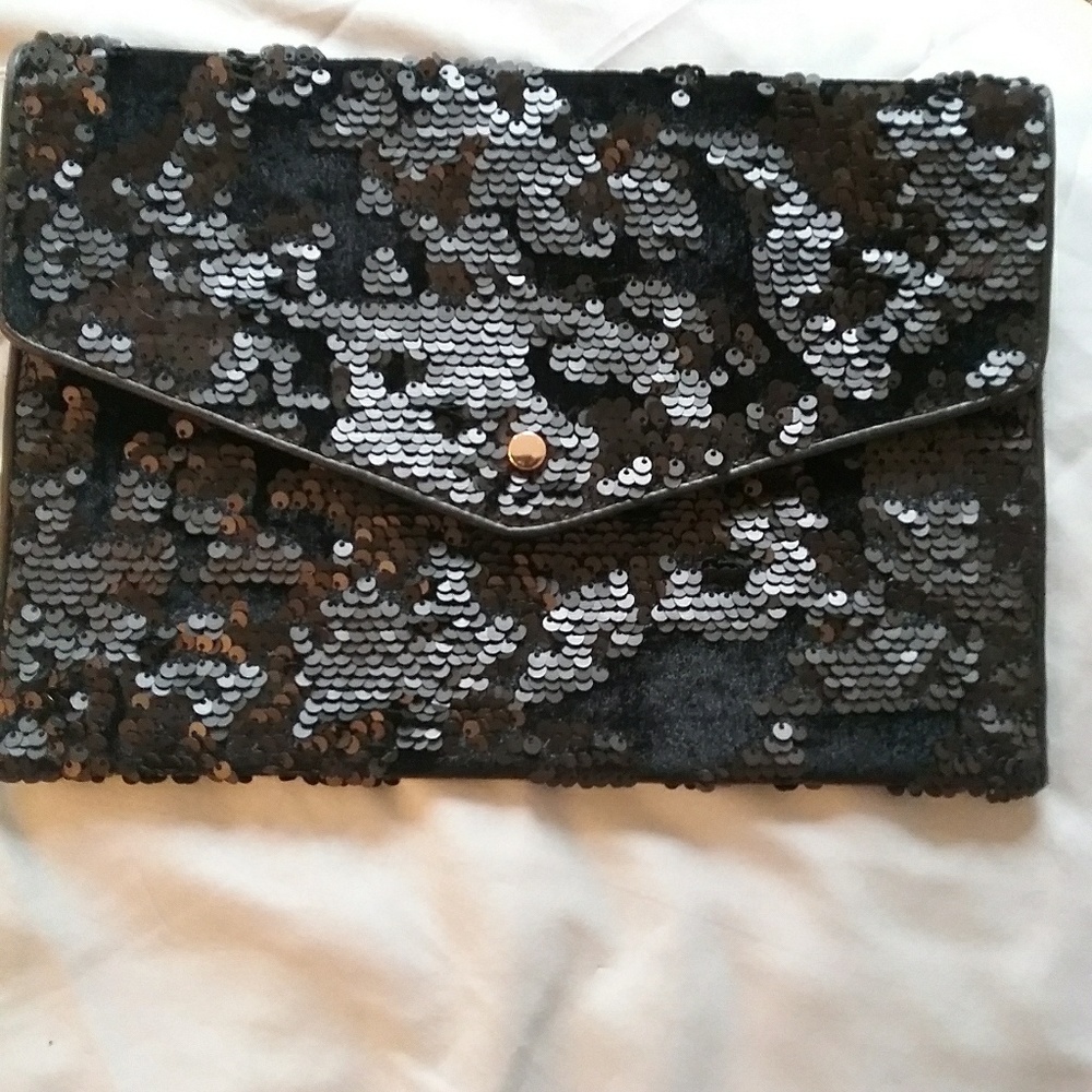 Beautiful Sequined Clutch